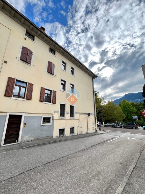 Insert alt text here