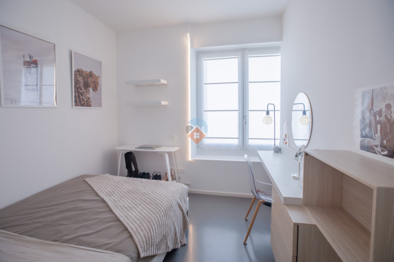 Insert alt text here