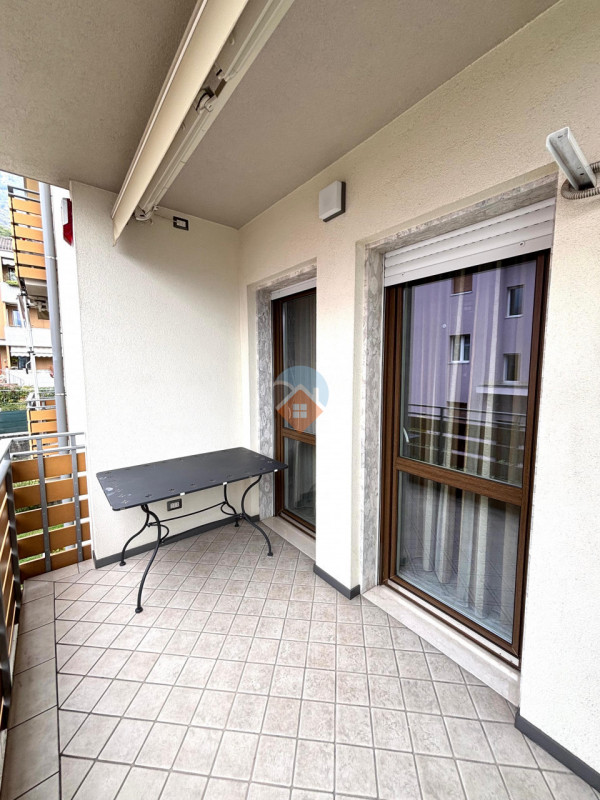 Insert alt text here