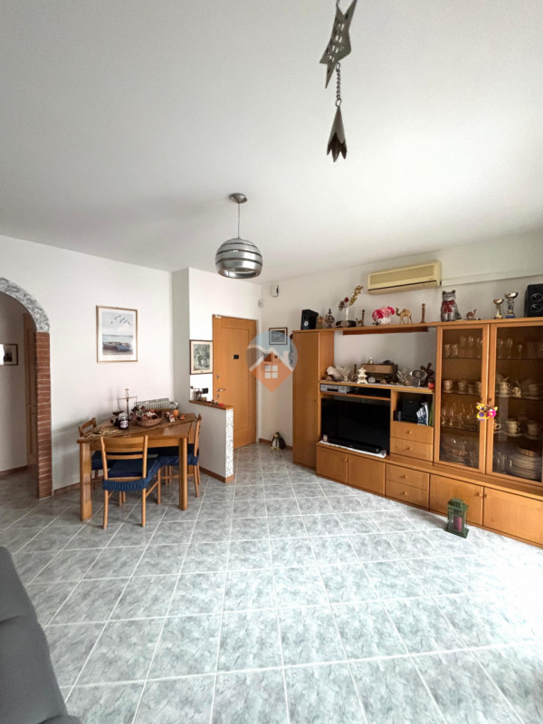 Insert alt text here