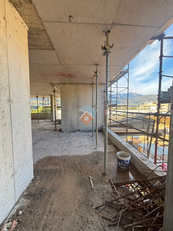 Insert alt text here