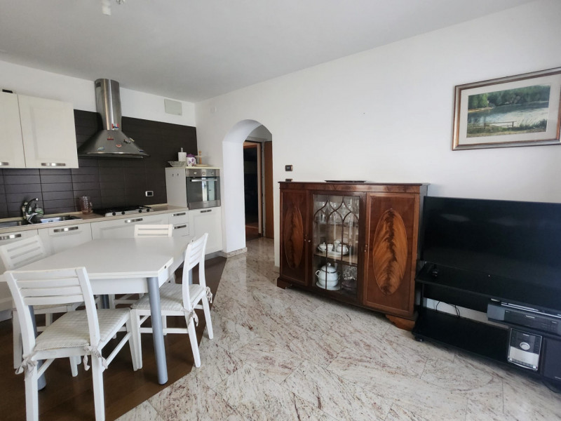 Insert alt text here